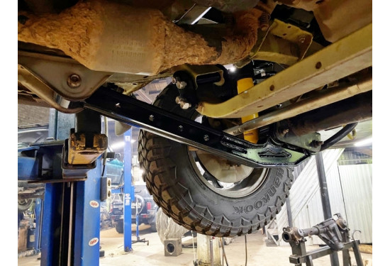 Продольные передние тяги для Suzuki Jimny 2019+ (под лифт 30 мм)